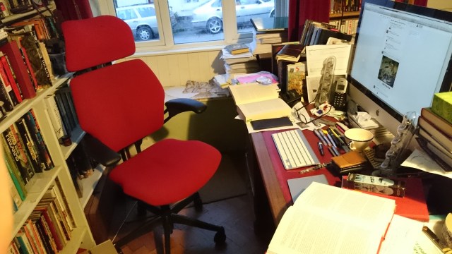 Working hard with my new "tidy desk" policy ...
