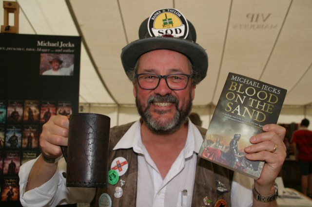 What more can a fellow want? New book, new pen and fresh beer! 